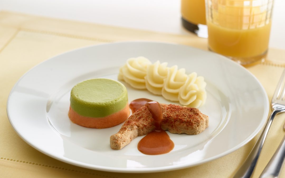 Brathähnchen mit Erbsen-Karotten und Kartoffelpüree