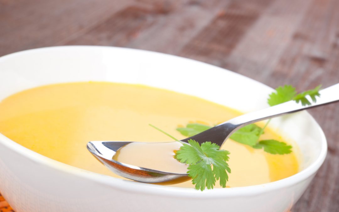 Mais(schaum)süppchen mit Hähnchenstreifen