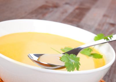 Mais(schaum)süppchen mit Hähnchenstreifen