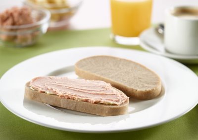 Roggenmischbrot mit Leberwurst