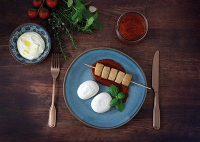 Hähnchen-Gyros mit Reis und Tomatensauce