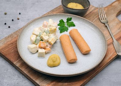 Nudelsalat mit Würstchen