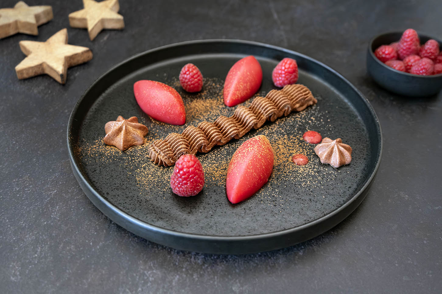 Rezeptidee Himbeersorbet mit Mousse au Chocolat auf Basis vom püretto pur Himbeerpüree