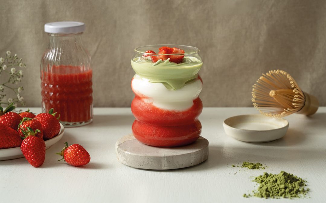 Strawberry-Matcha-Joghurt