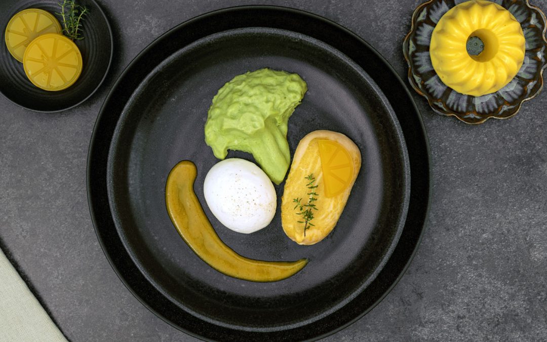Marinierter Lachs mit Brokkoli und Reis an Orangen-Senf-Sauce
