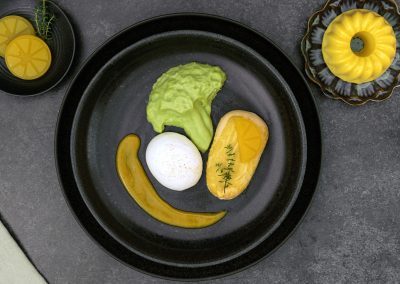 Marinierter Lachs mit Brokkoli und Reis an Orangen-Senf-Sauce